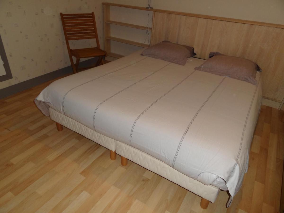 Les Voiries Chambres D'Hotes Fleury  Exterior photo
